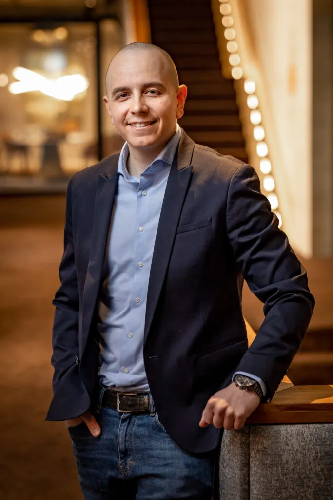 Jeffrey Poncin, Consultant